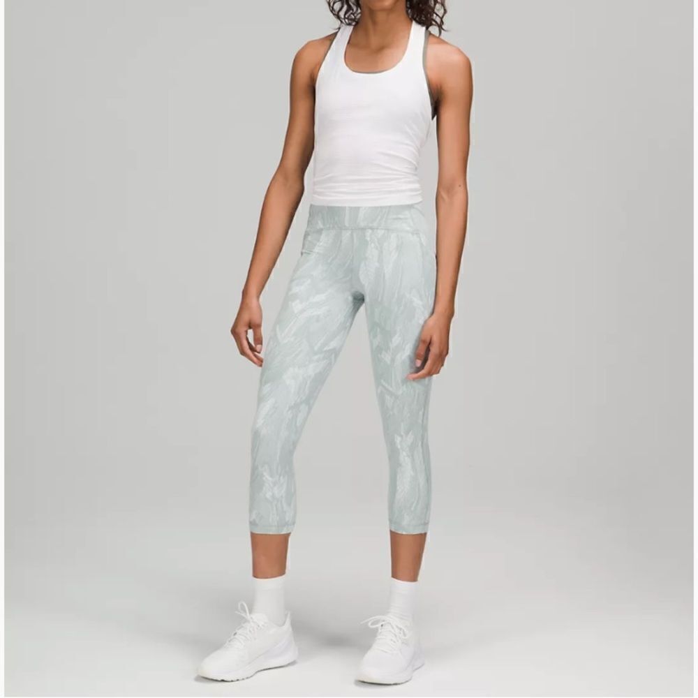 Swift Speed High-Rise Crop 21"